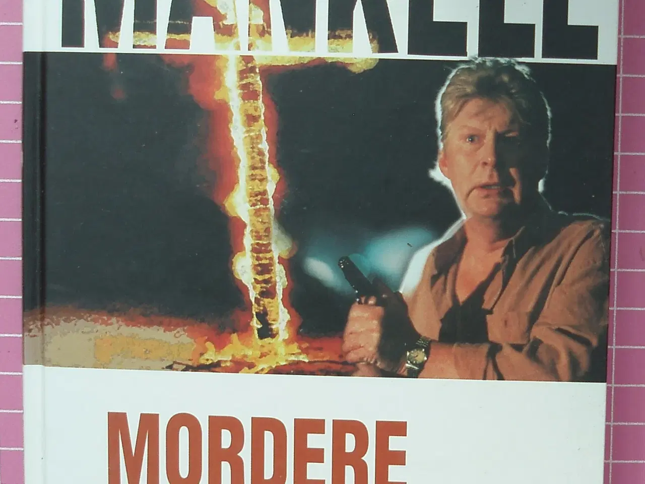 Billede 2 - Wallander hardback bøger med nr. på ryg