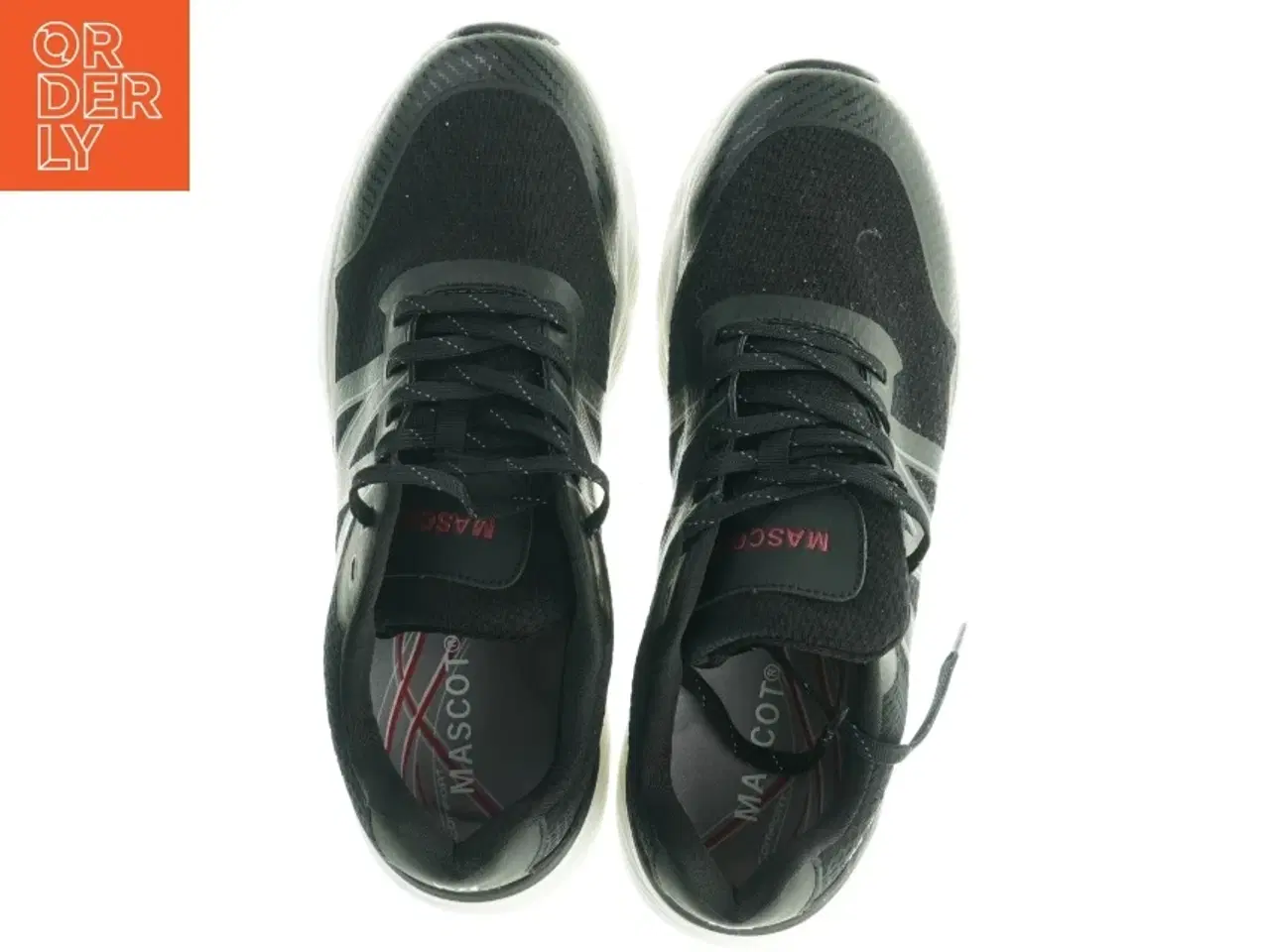 Billede 2 - Sorte sneakers (str. 42)