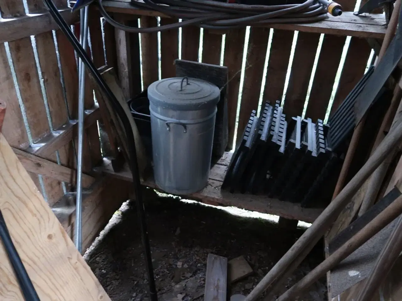 Billede 11 - Trillebør, bordsav, trappestige, sækkevogn m.m.