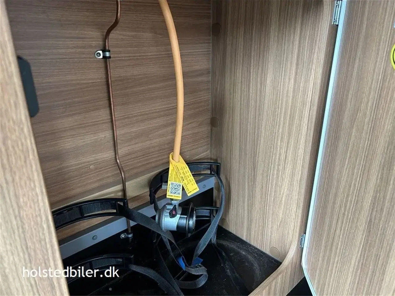 Billede 21 - 2017 - Carado T 449 Perfect 10   Automatgear, queensbed og udstyr.