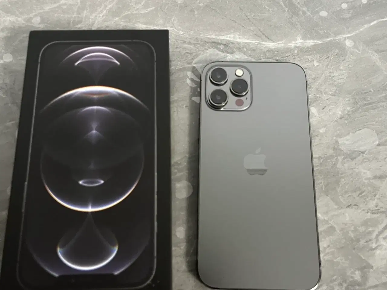 Billede 2 - Fin iPhone 12 Pro Max til en god pris 