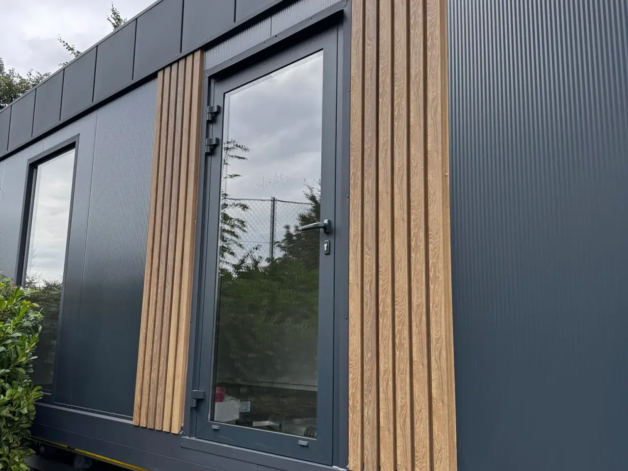 Billede 3 - Rummelig pavillon - 10x3 m - 30m² - inkl. AC