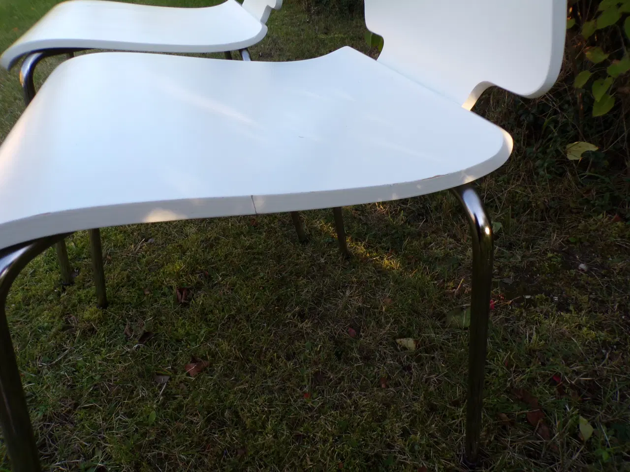 Billede 5 - 2 Gilbert spisebordsstole fra IKEA hvid træ