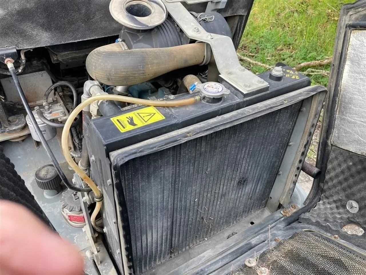 Billede 13 - Giant 452 T HD, Minilæsser. Skovl og Pallegafler