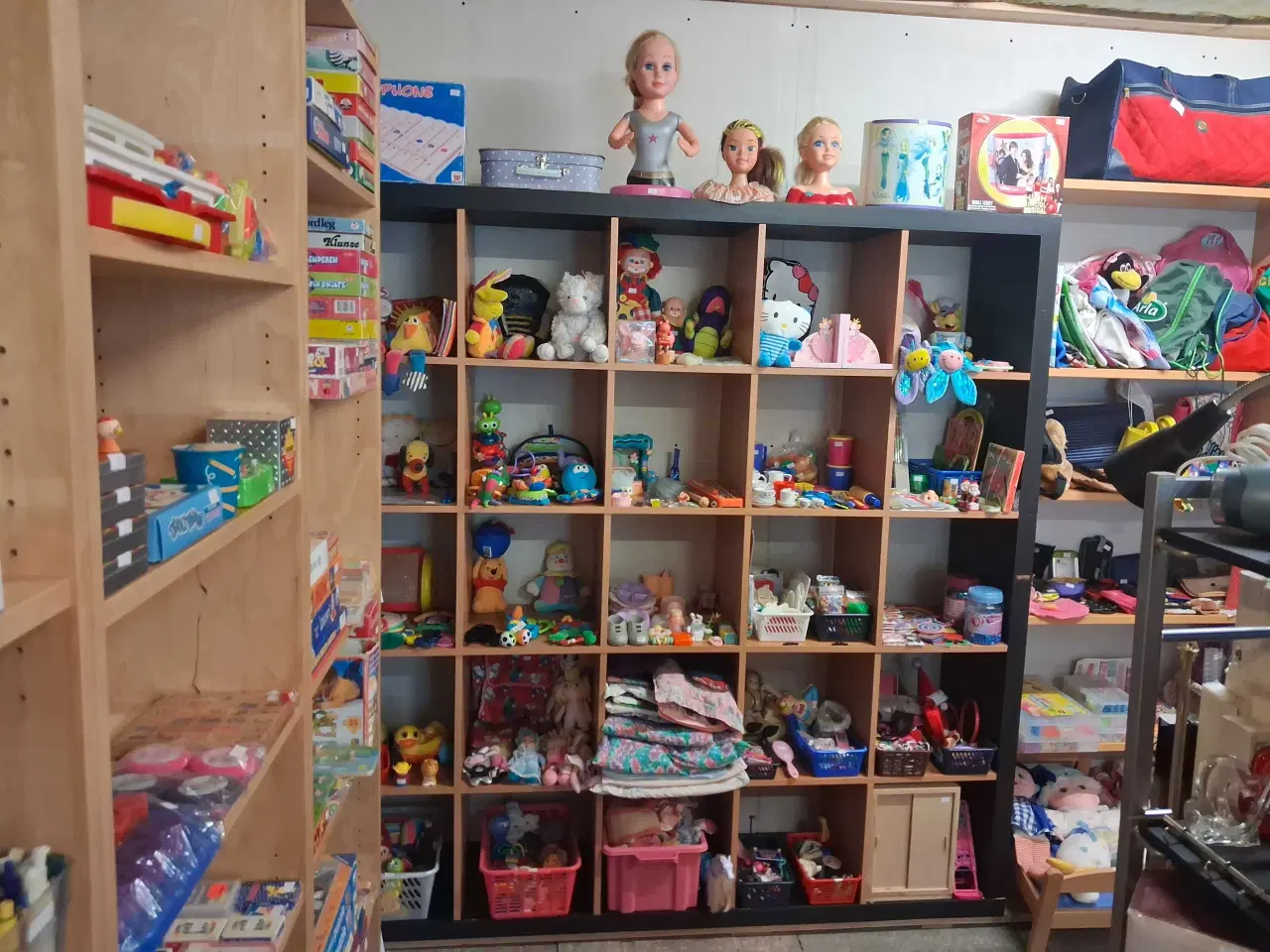 Billede 12 - STORT tøj og loppemarke