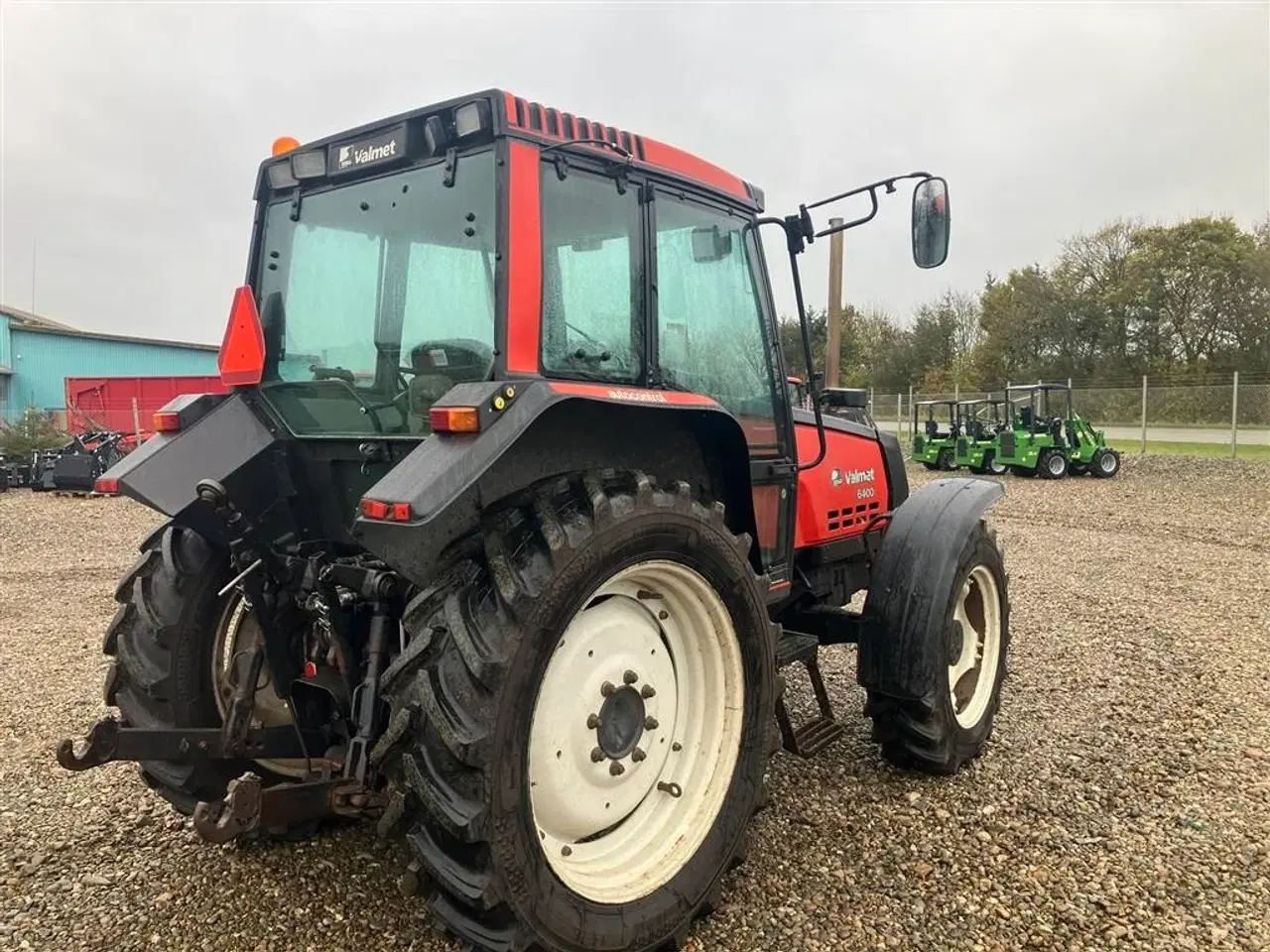 Billede 2 - Valmet 6400 monteres med helt ny frontlæsser!