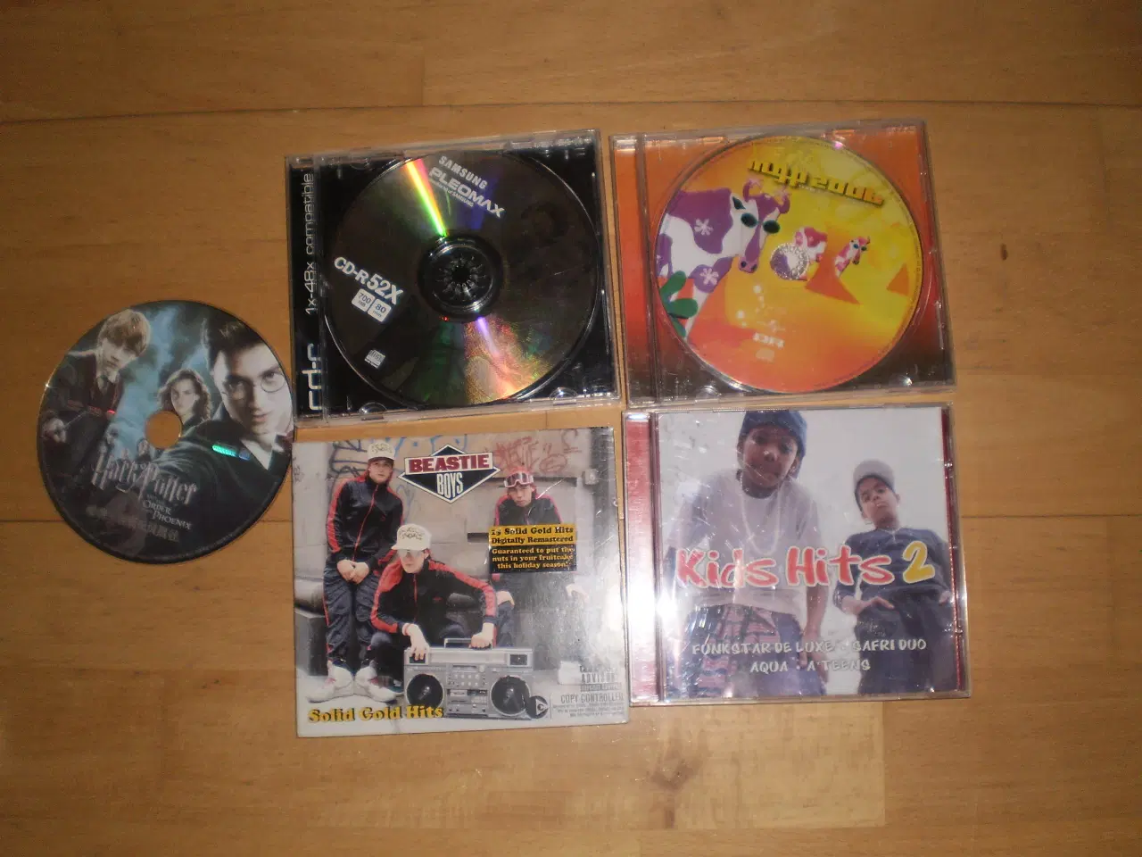 Billede 2 - 6 Børne CD + 5 Junior CD samt 1 bundt billedblade