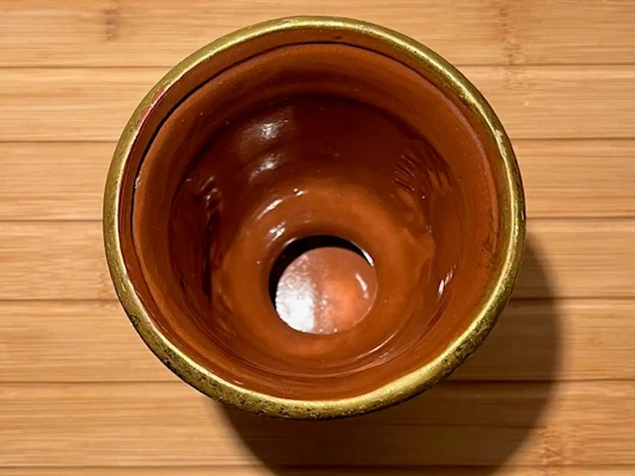 Billede 3 - Smuk patineret guldpokal / urtepotteskjuler