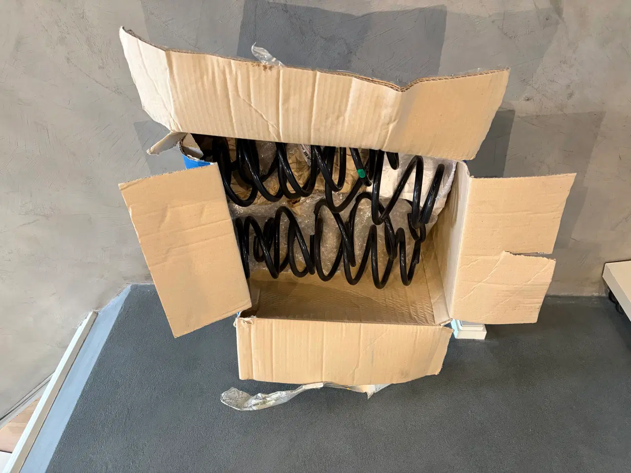 Billede 2 - 2012 Toyota Aygo NYE støddæmperfjedre