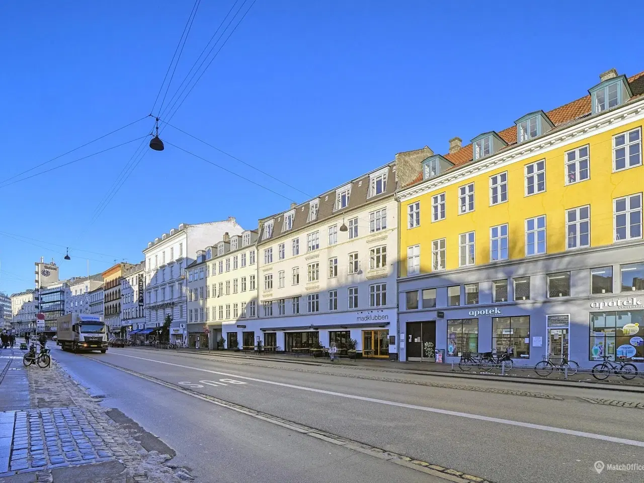 Billede 1 - Nyrenoveret lejemål med mulighed for parkering