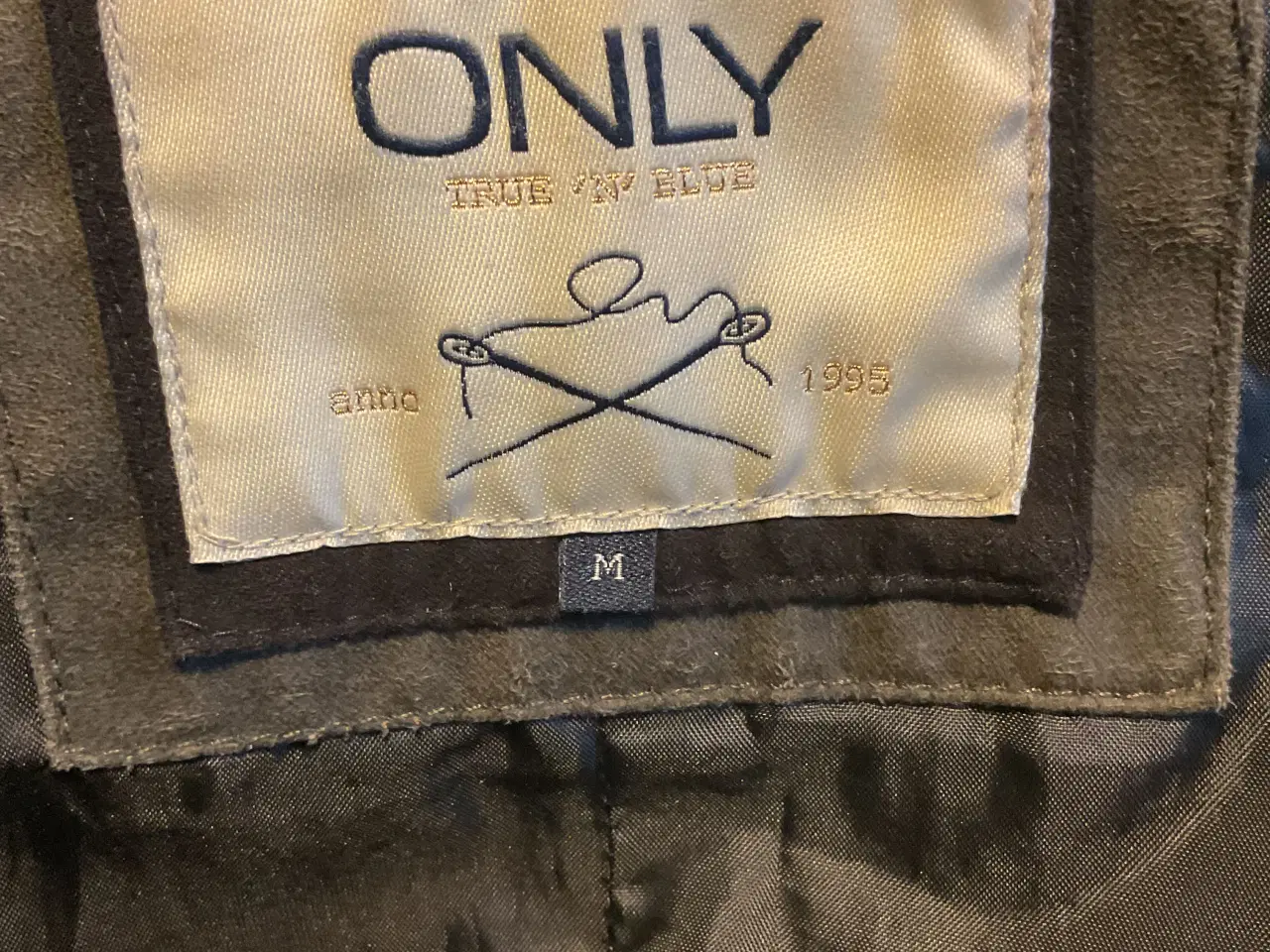 Billede 2 - Damejakke fra ONLY str M