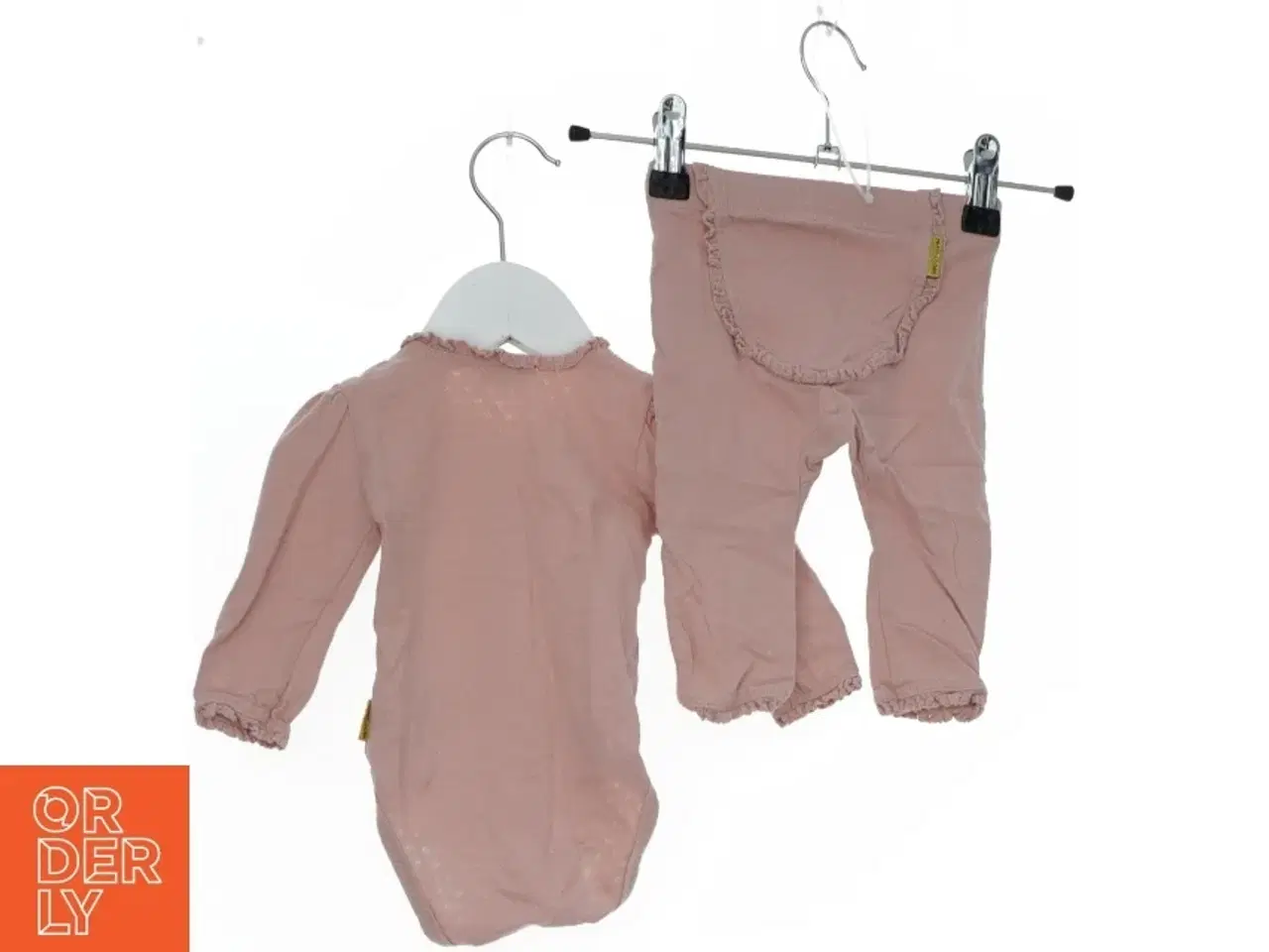 Billede 2 - Lyserød bodystocking med bukser sæt til børn fra Hust & Claire (str. 62)