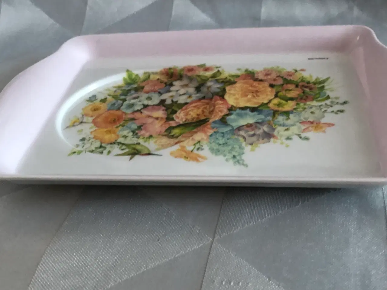 Billede 4 - Australsk lille bakke fra 2006 - design af Ashdene