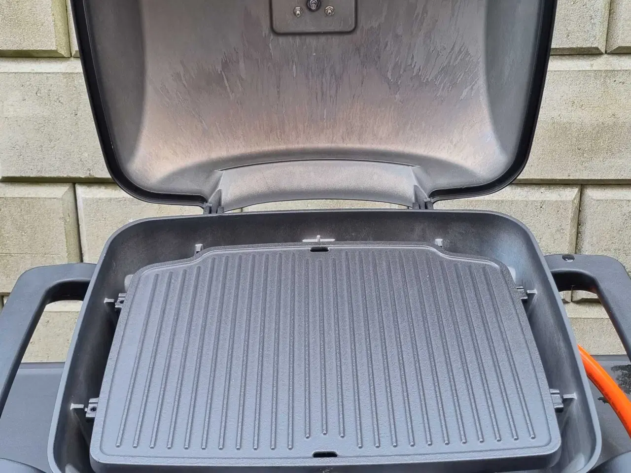 Billede 5 - Gasgrill med cover og en fyldt 11 kg gasflaske