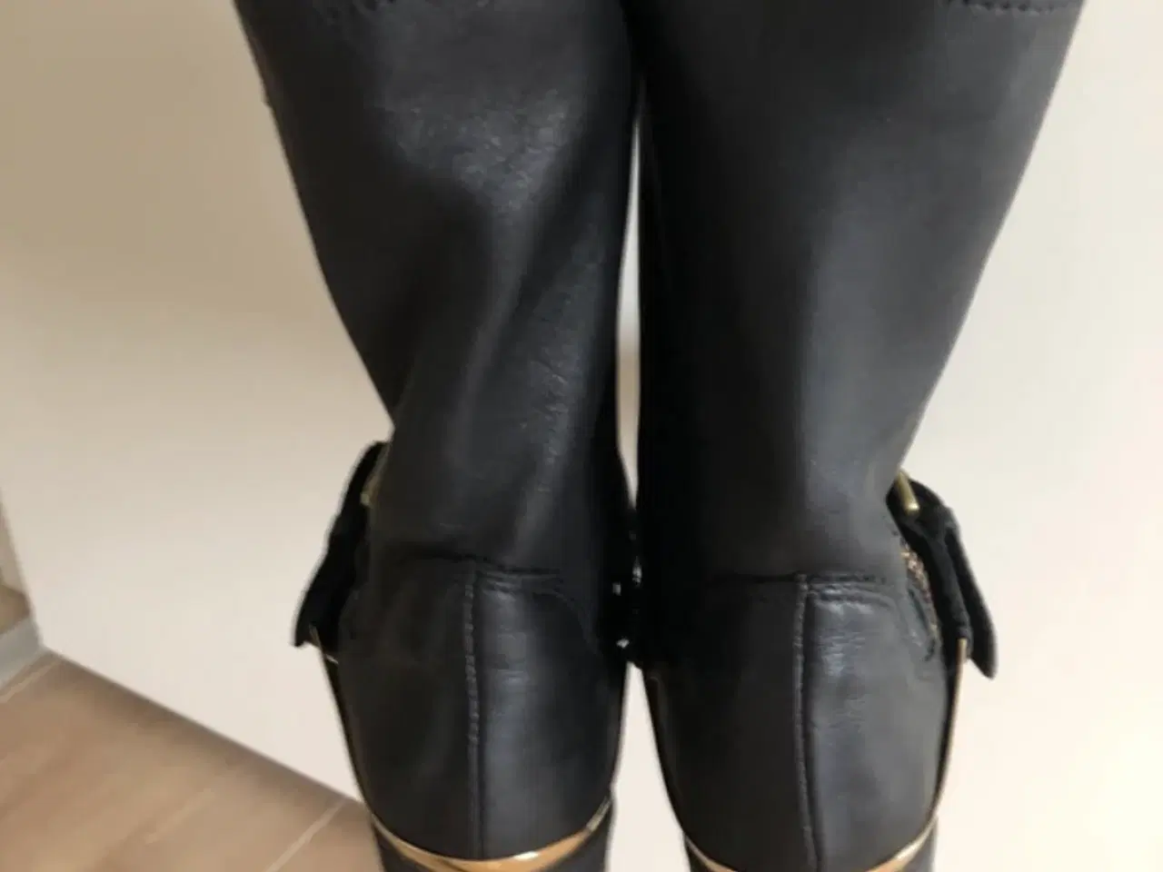 Billede 6 - Aldo ,bløde Lækrer skind støvler 