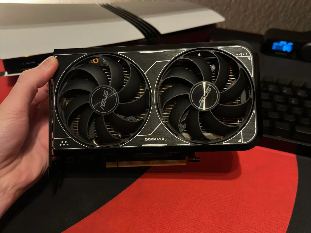 Billede 1 - Asus RTX 4060 TI 8GB