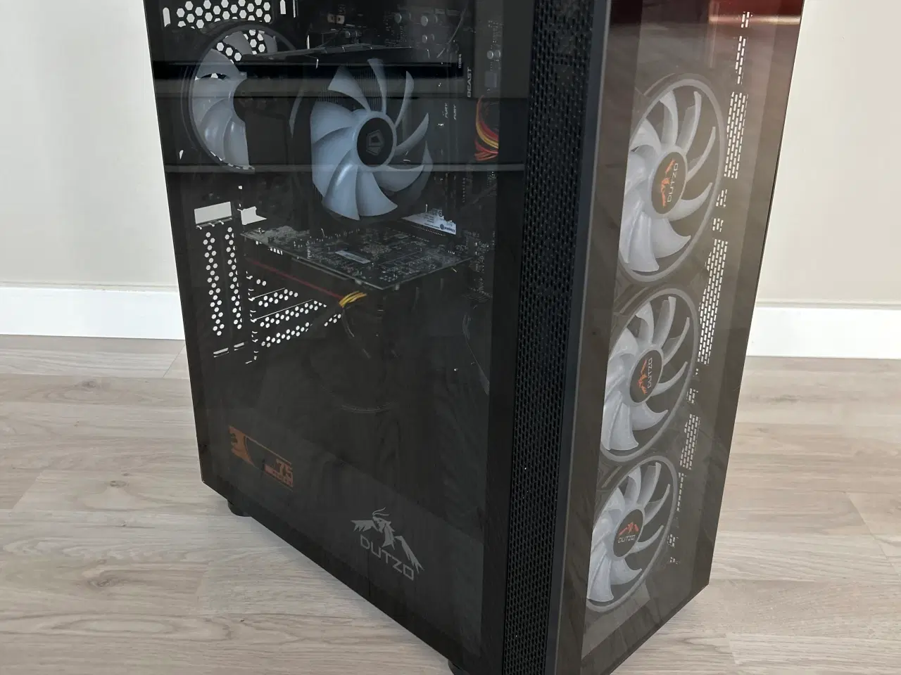 Billede 2 - Super flot og renoveret Gamer 
