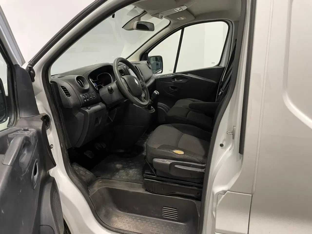 Billede 10 - Renault Trafic T29 2,0 dCi 145 L2H1