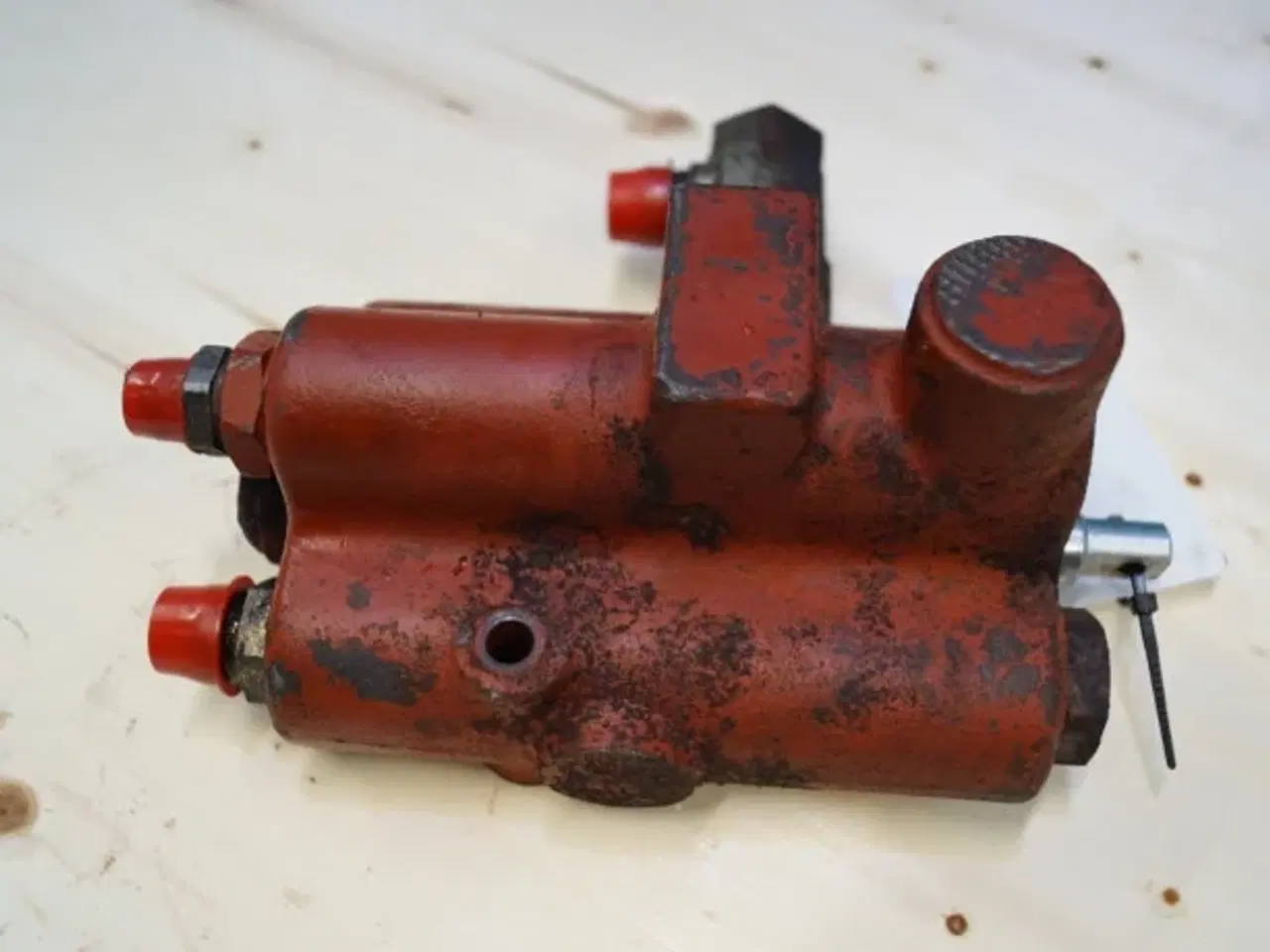 Billede 5 - Dronningborg D7200 Hydraulikventil 28752048