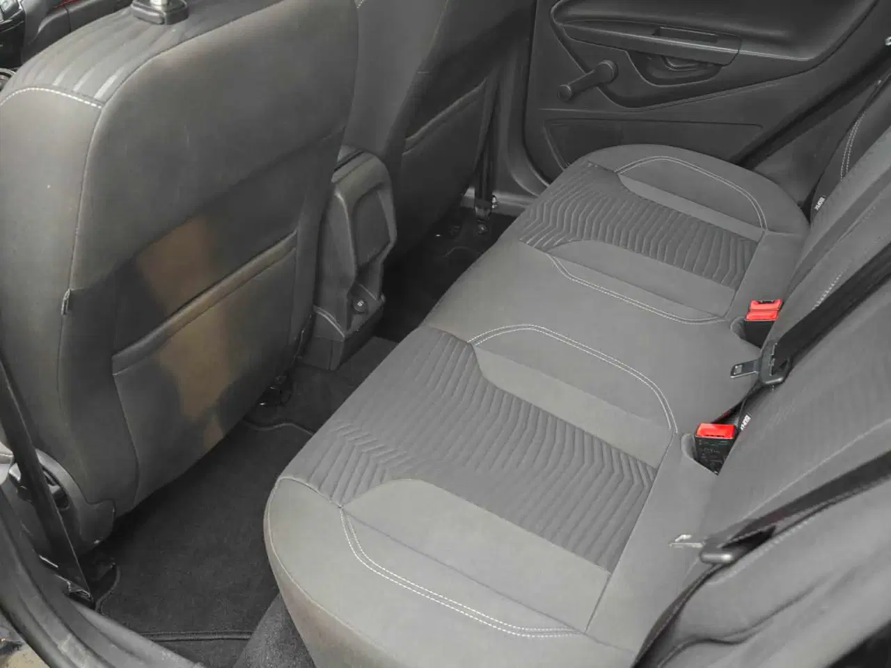 Billede 3 - 125 hk Ford Fiesta med træk