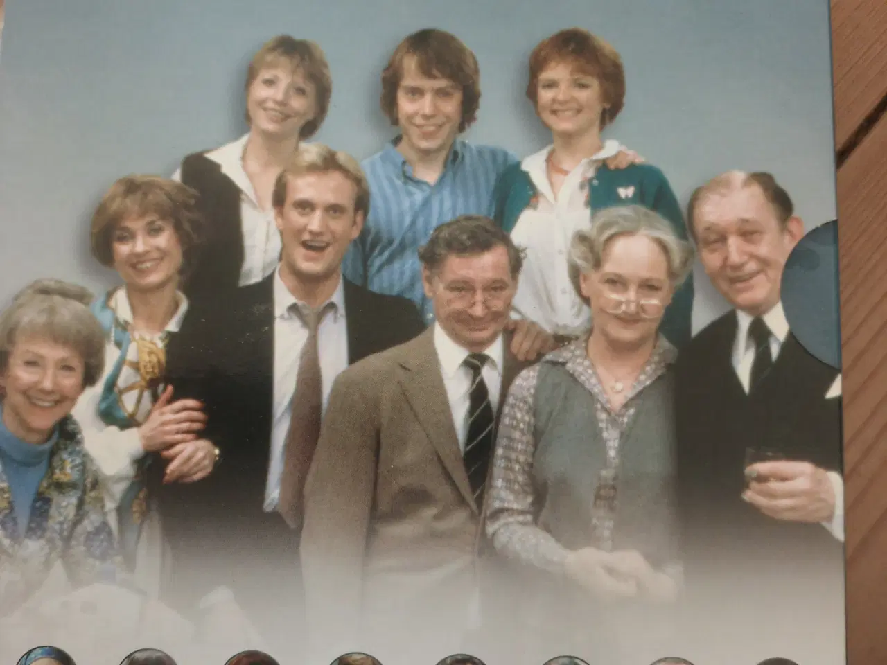 Billede 1 - En stor familie dvd