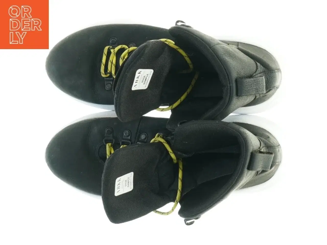 Billede 4 - Sorte sneakers med højt skaft fra Arkk (str. 30 cm lang)