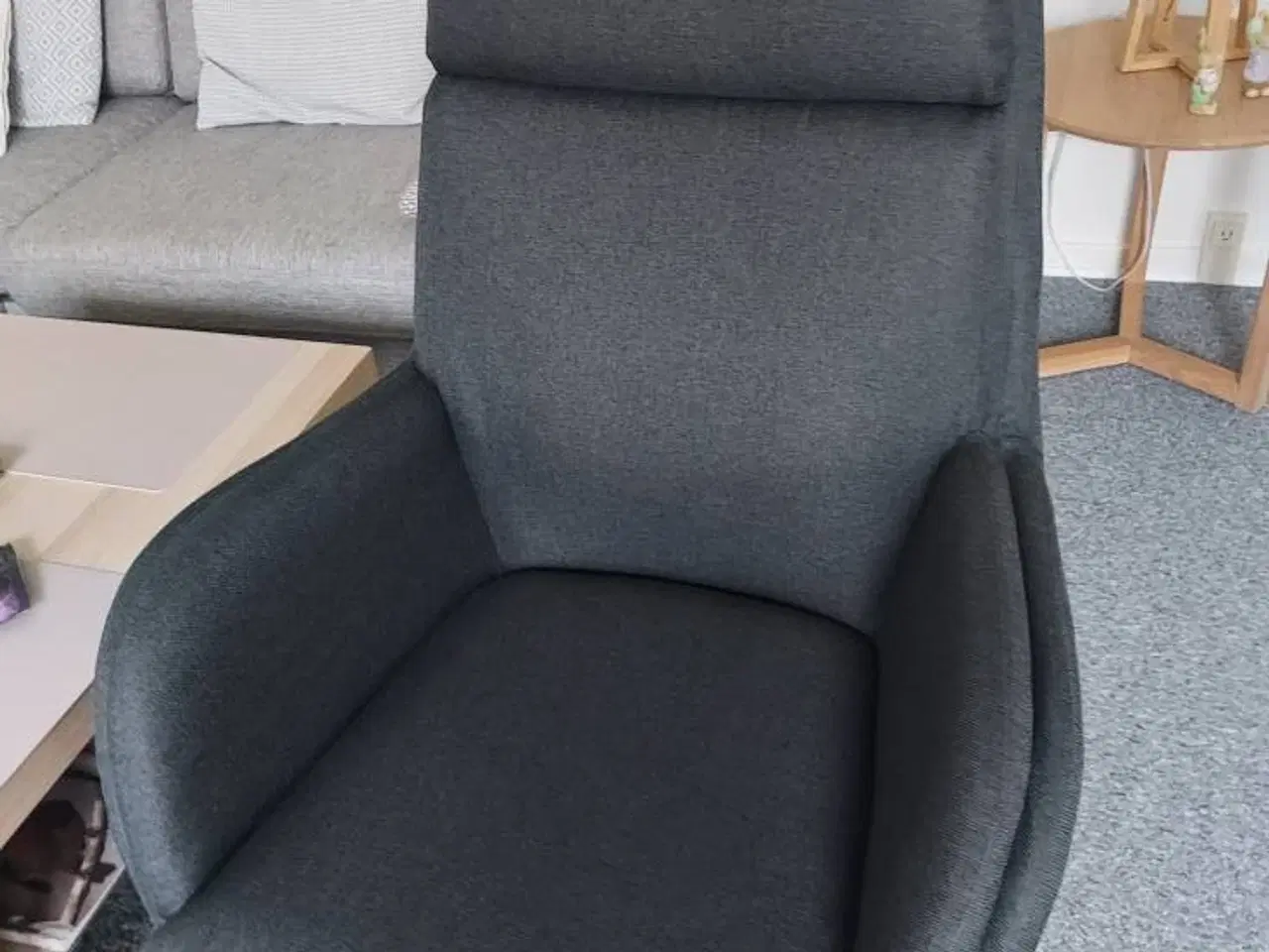 Billede 2 - Lænestol med skammel