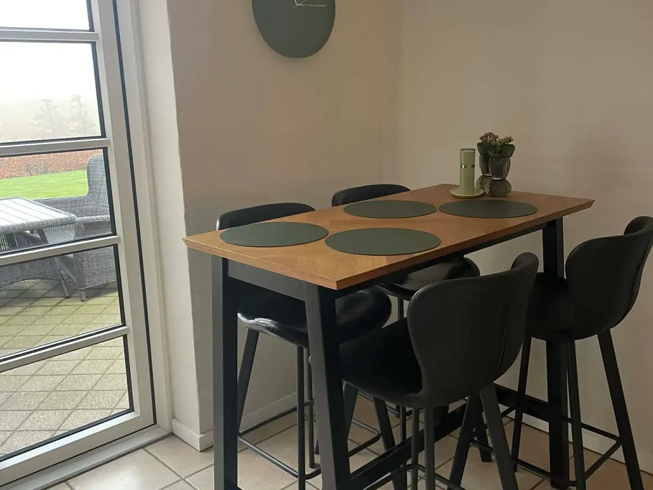 Billede 3 - Højt spisebord