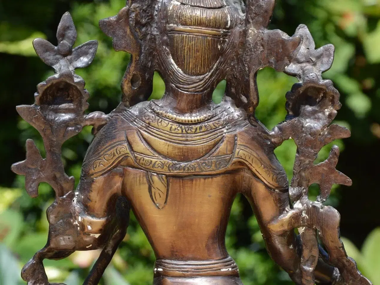 Billede 6 - Stor bronzestatue af Grøn Tara, 37 cm, Nepal