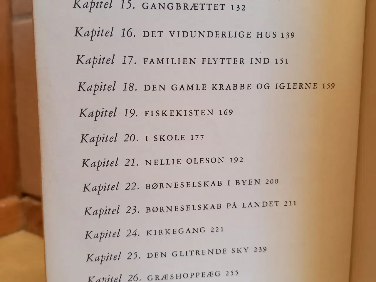 Billede 3 - Det lille Hus ved Floden og Drengen og Gården 