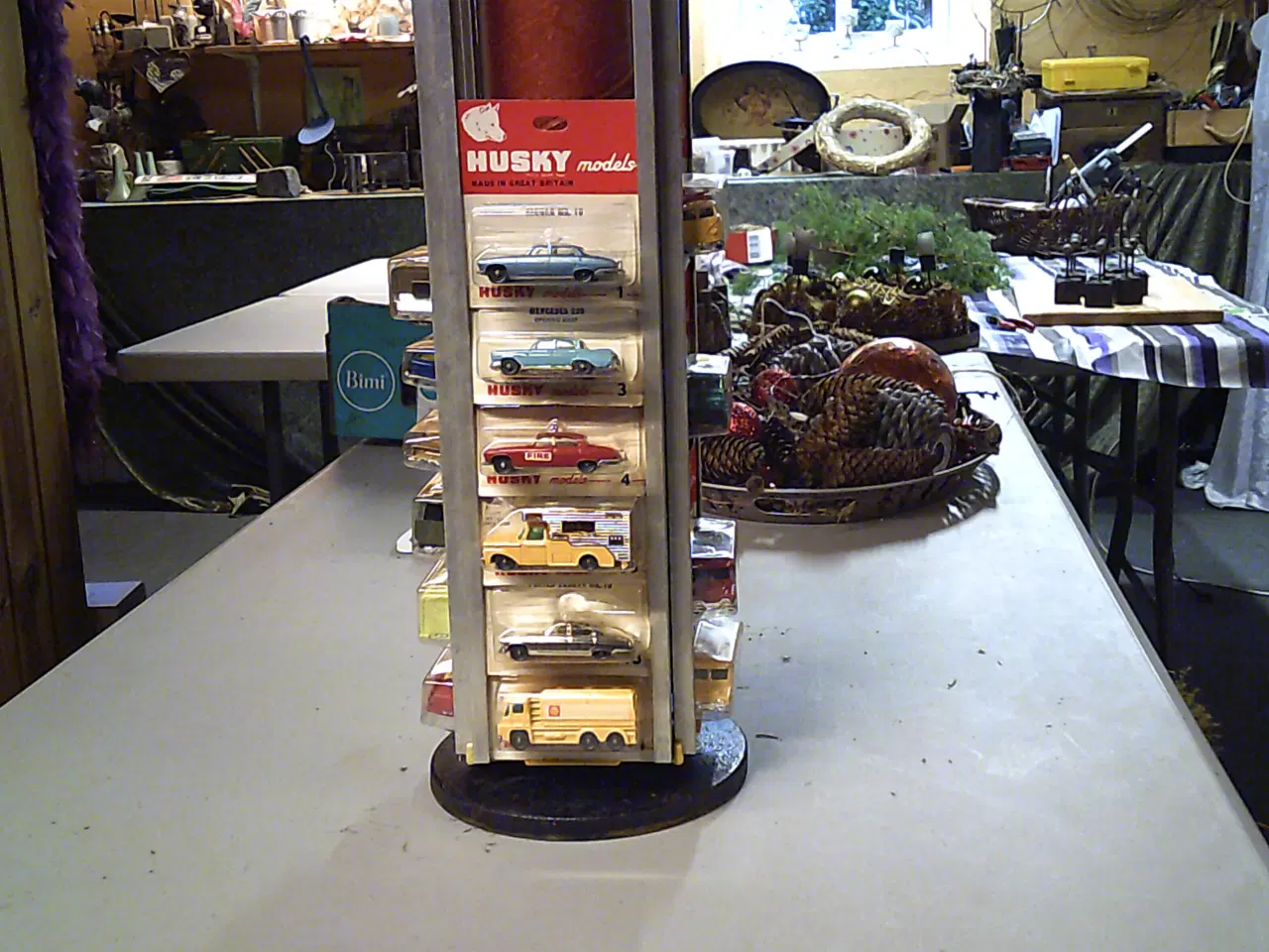 Billede 1 - Husky lejetøjsbiler med salgsstativ 21stk.