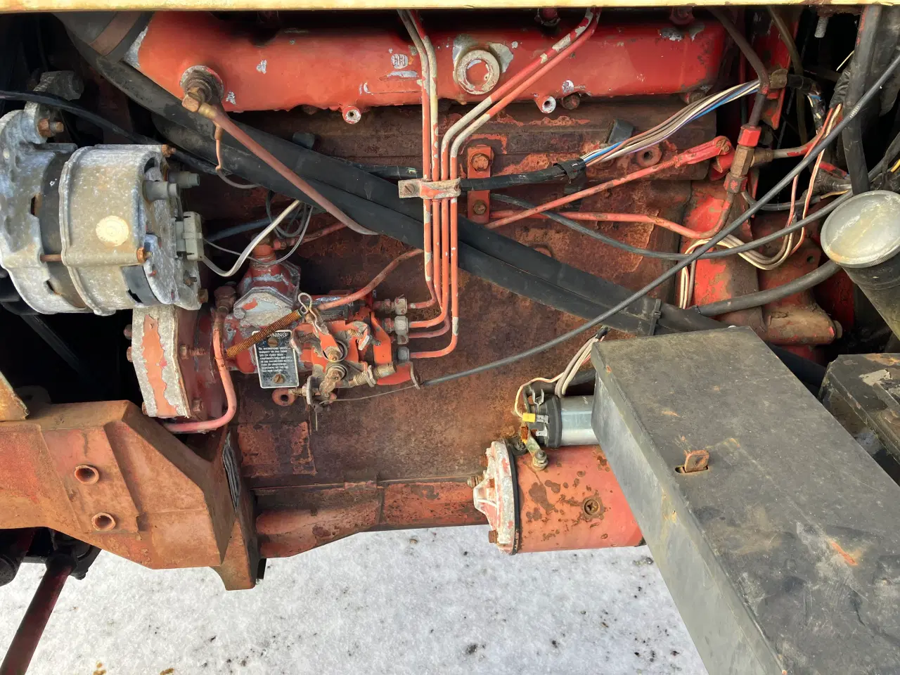 Billede 7 - IH 784 Kører og starter