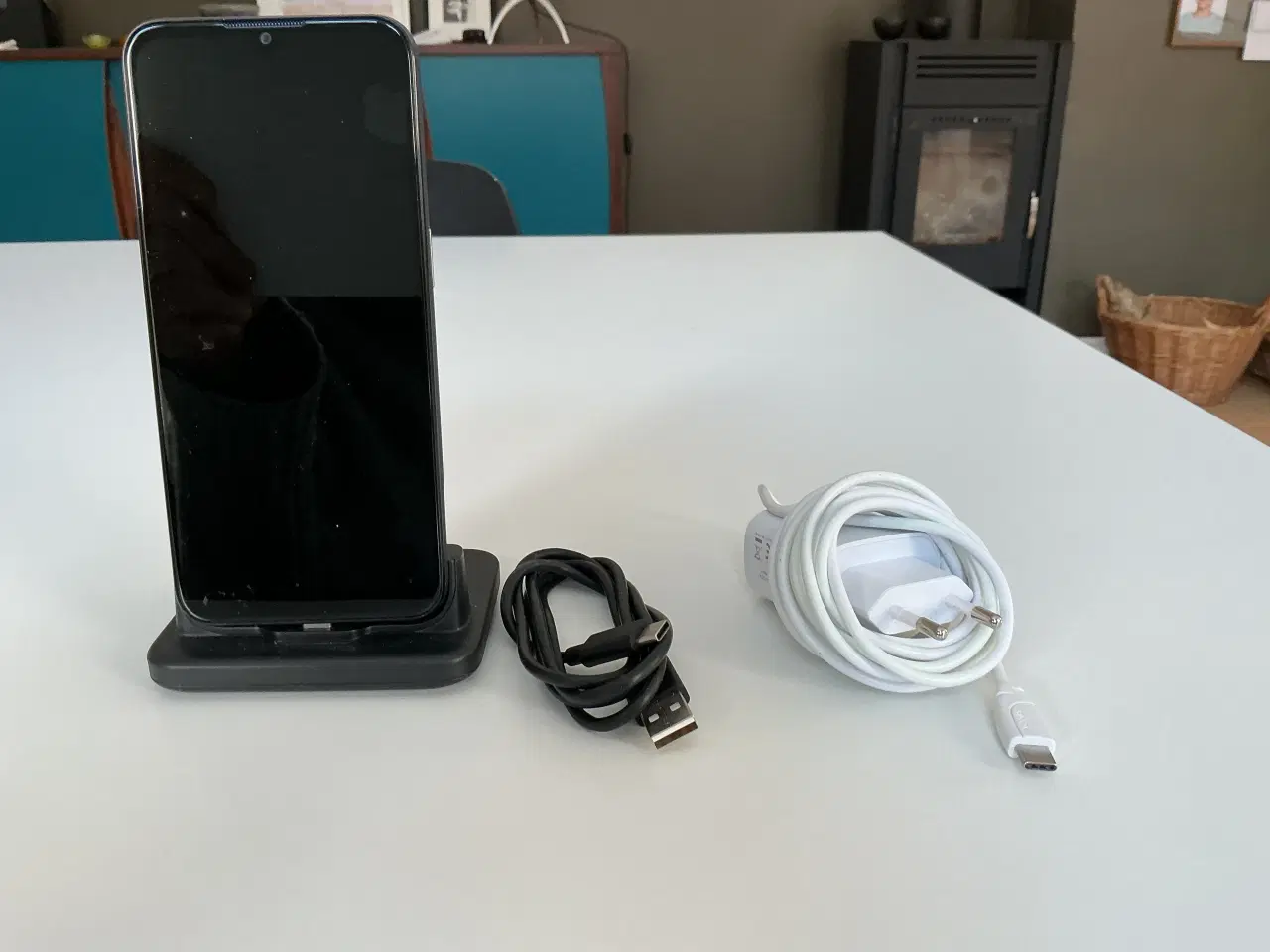 Billede 2 - DORO smartphone 8210 helt ny