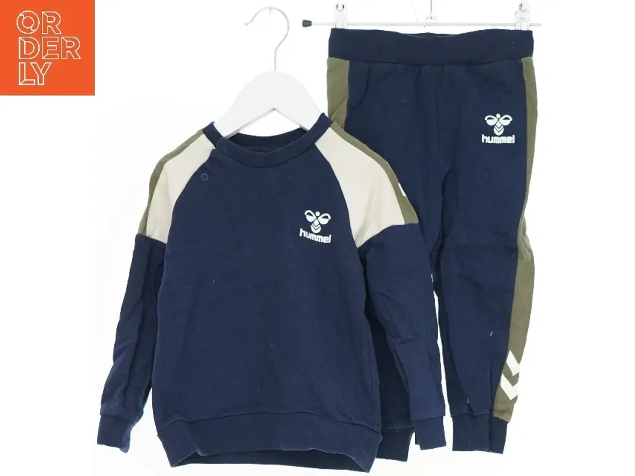 Billede 1 - Hummel træningssæt til børn fra Hummel (str. 98)