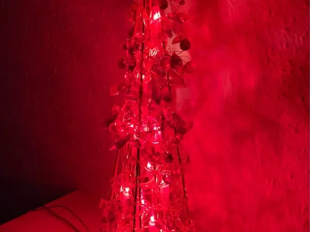 Billede 1 - Julelys rød juletræ