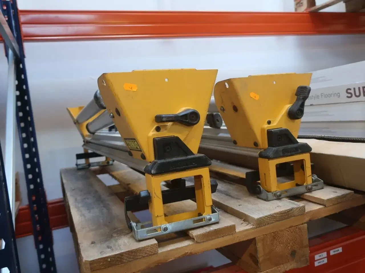 Billede 1 - 2 stk. arbejdsstationer DEWALT DE7033 XJ