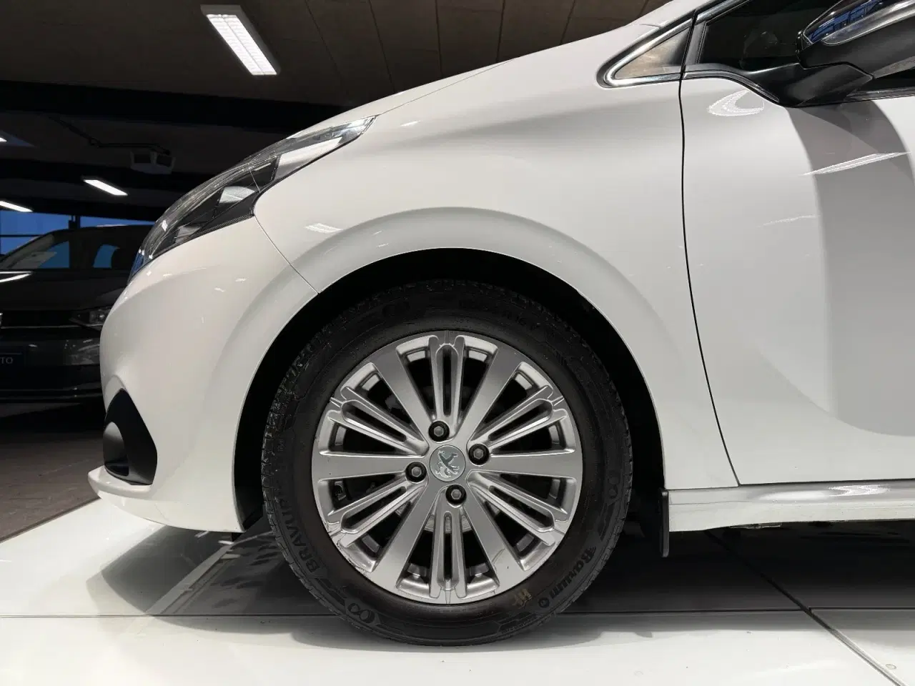 Billede 9 - Peugeot 208 1,6 BlueHDi 100 Allure Sky