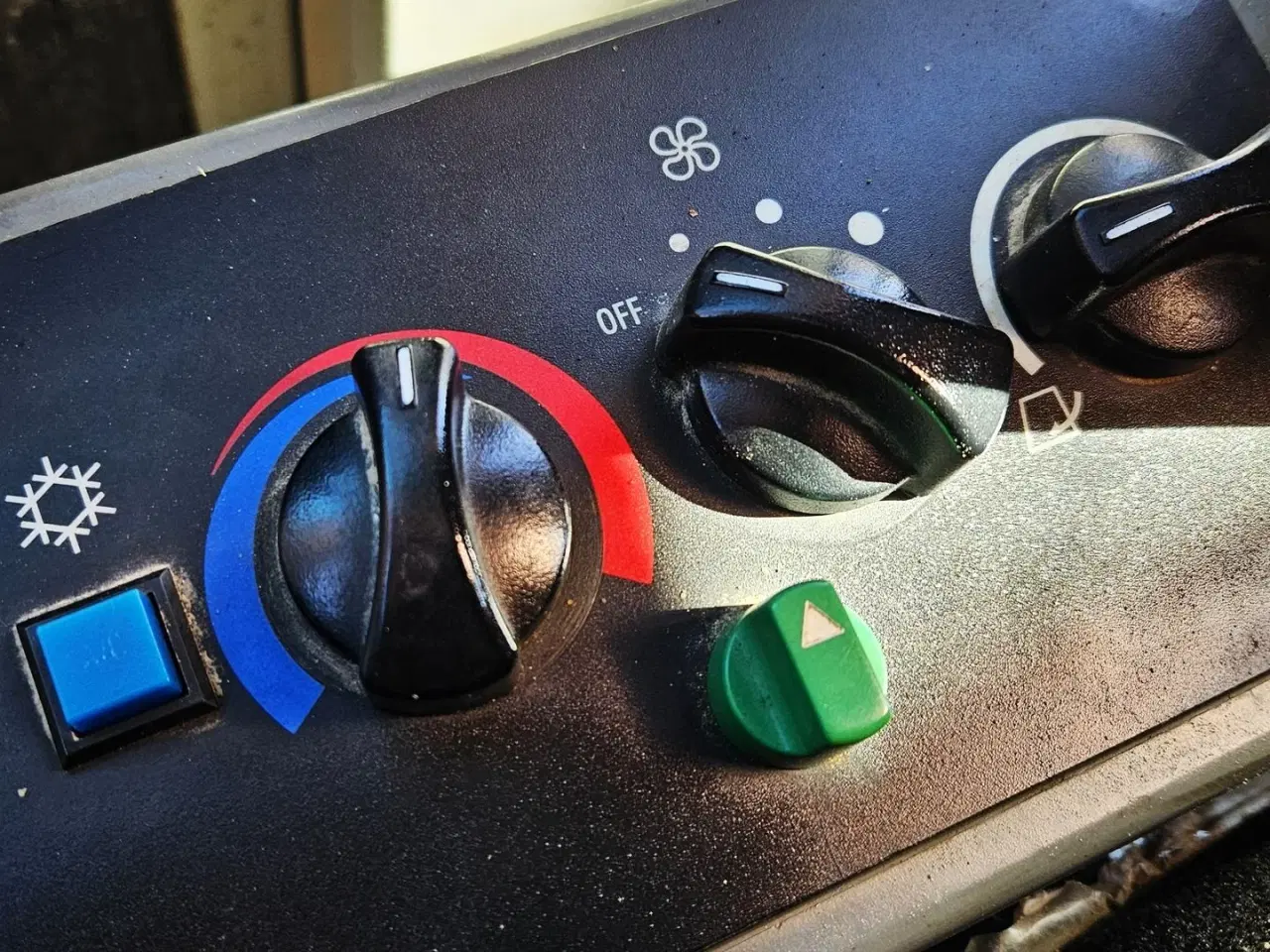 Billede 17 - Takeuchi TB1140 / 15 tons / 7300 timer / skoplader