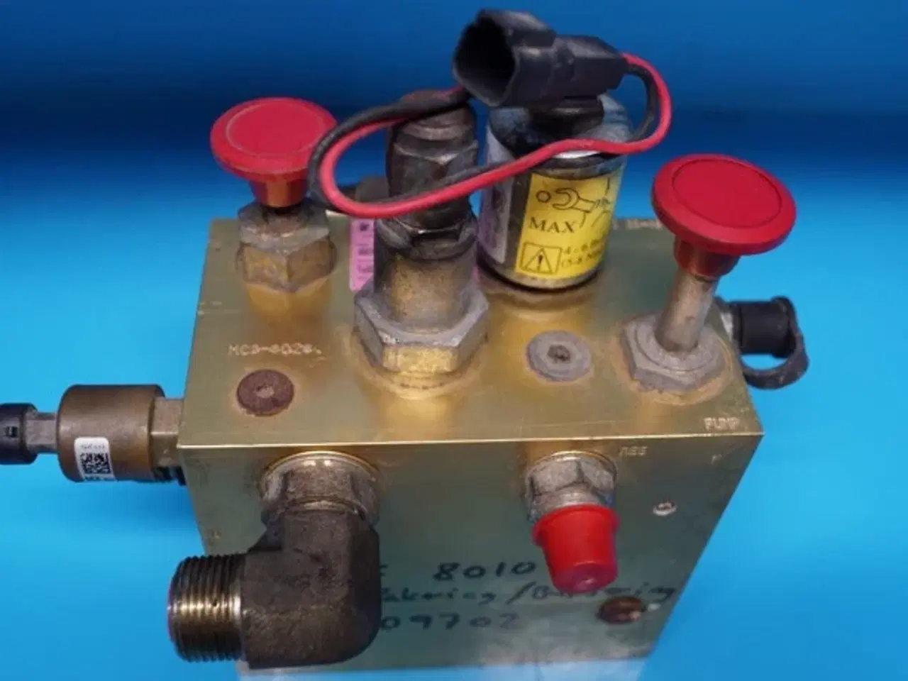 Billede 17 - Case 8010 Hydraulikventil 87109702