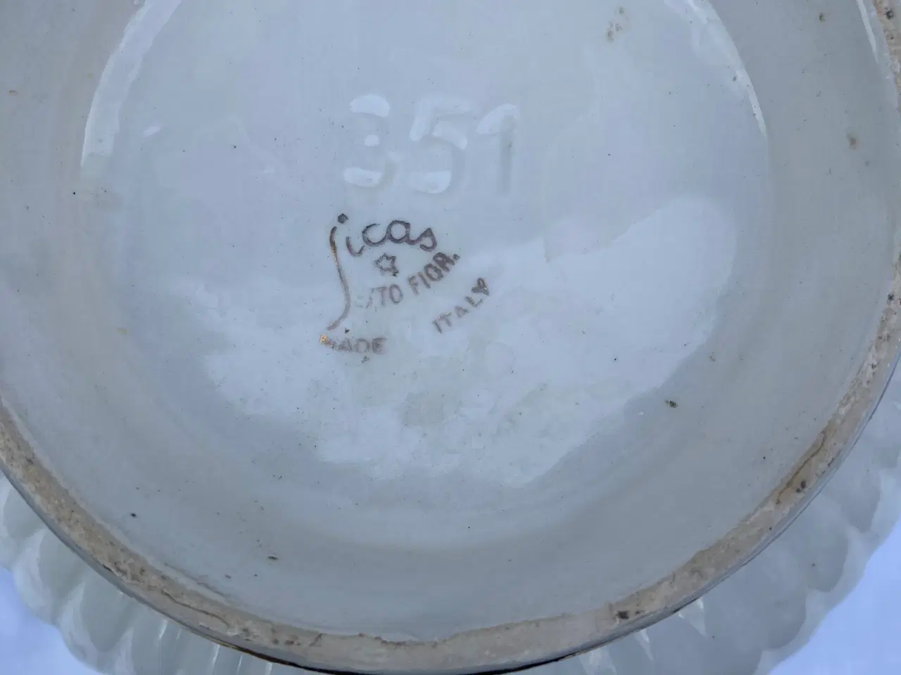 Billede 2 - Italiensk Sicas urtepotteskjuler