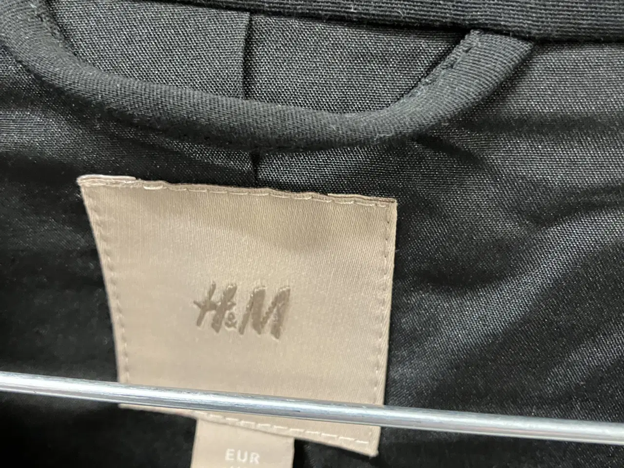 Billede 2 - Sort blazer str 4 xl