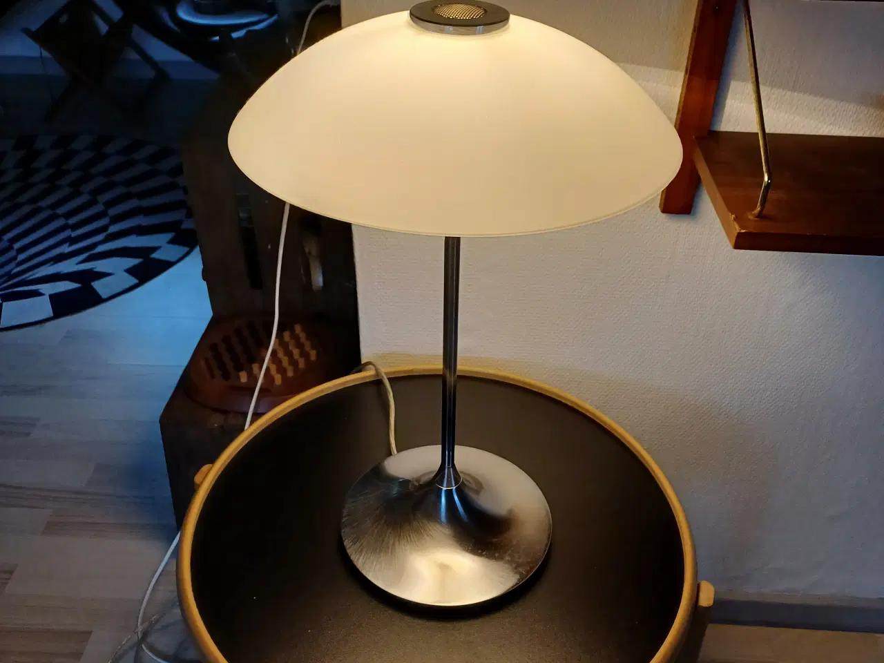 Billede 2 - Stor og stilfuld bordlampe ø36