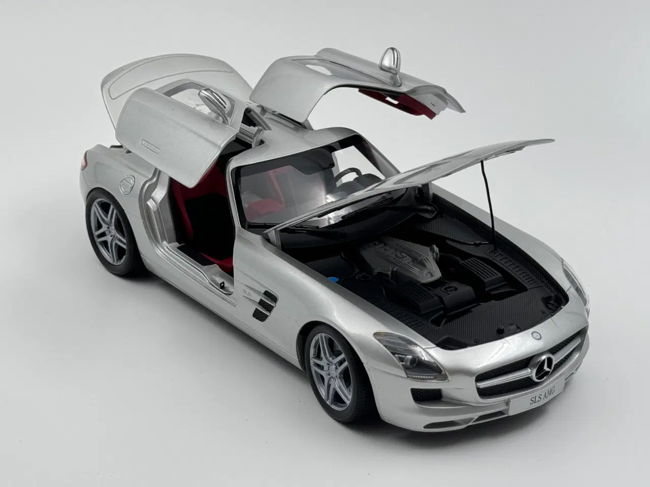 Billede 4 - 2010 Mercedes-Benz SLS 6,3 AMG Coupe - 1:18