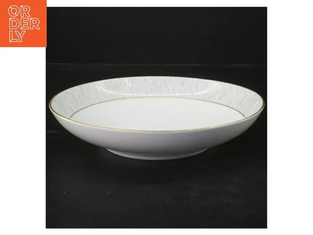 Billede 1 - KOH-I-NOOR dyb tallerken med mønstret kant fra Knigl pr Tettau (str. Ø 21 cm)