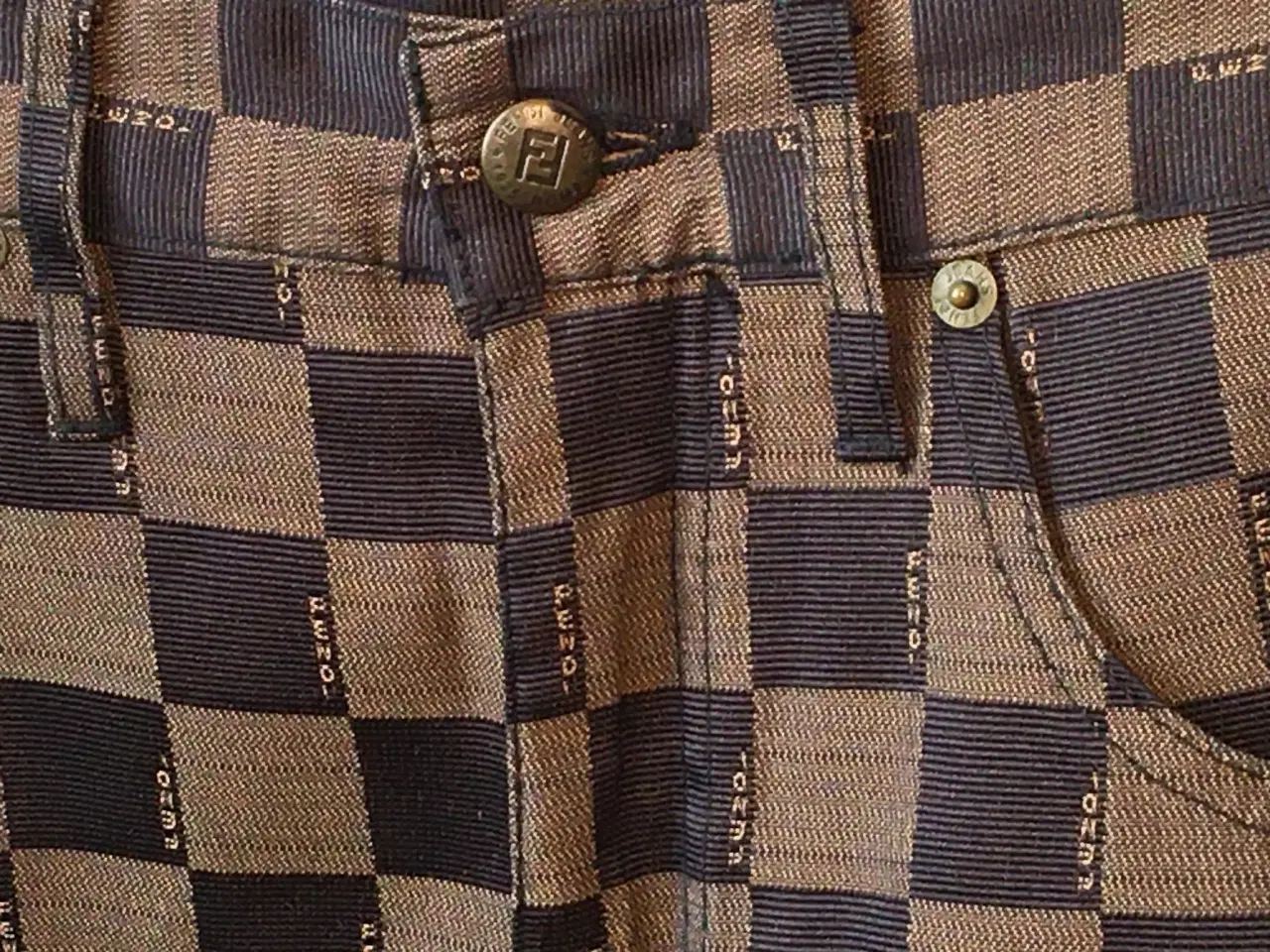 Billede 3 - Fendi, bukser, str 38