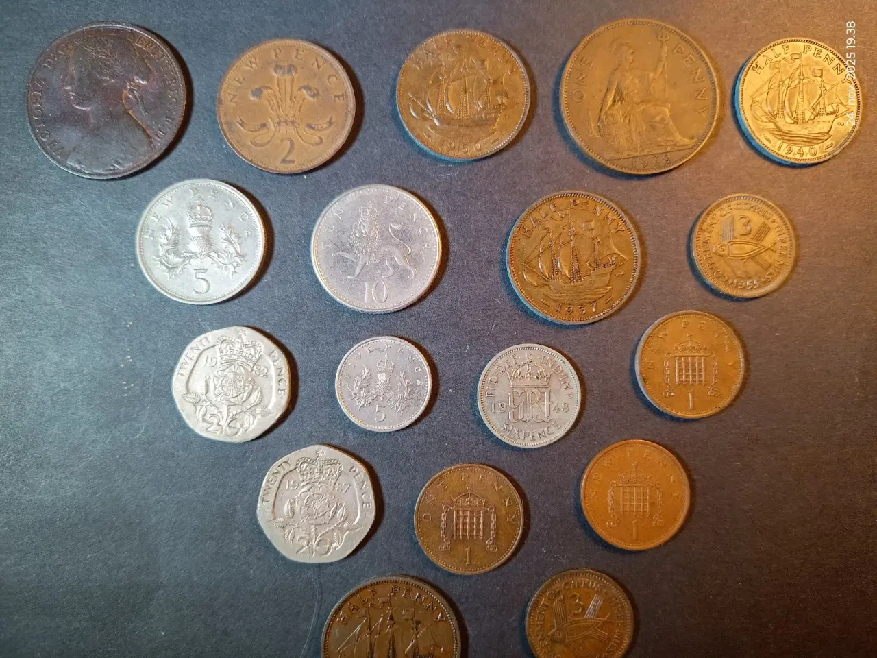 Billede 6 - Lot med engelske mønter inkl. den omtalte 1 pound