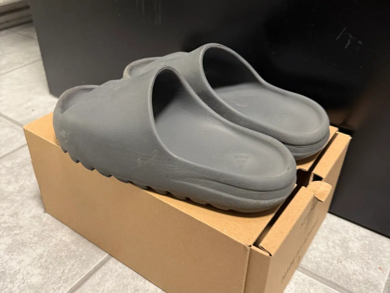 Billede 1 - Yeezy slides 