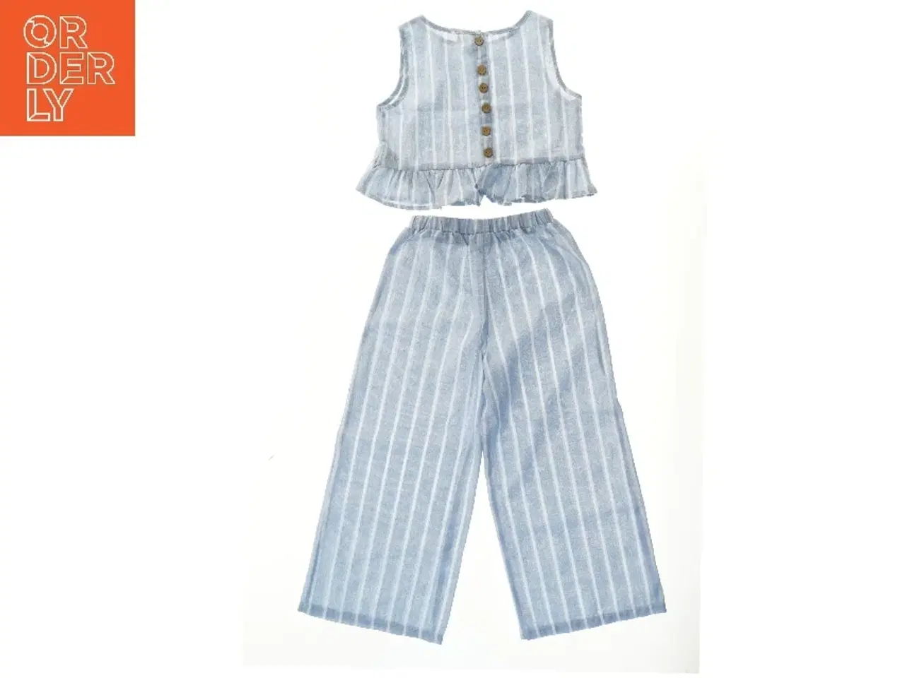 Billede 2 - Sommerdragt i lyseblå striber fra SHEIN  (str. 128)