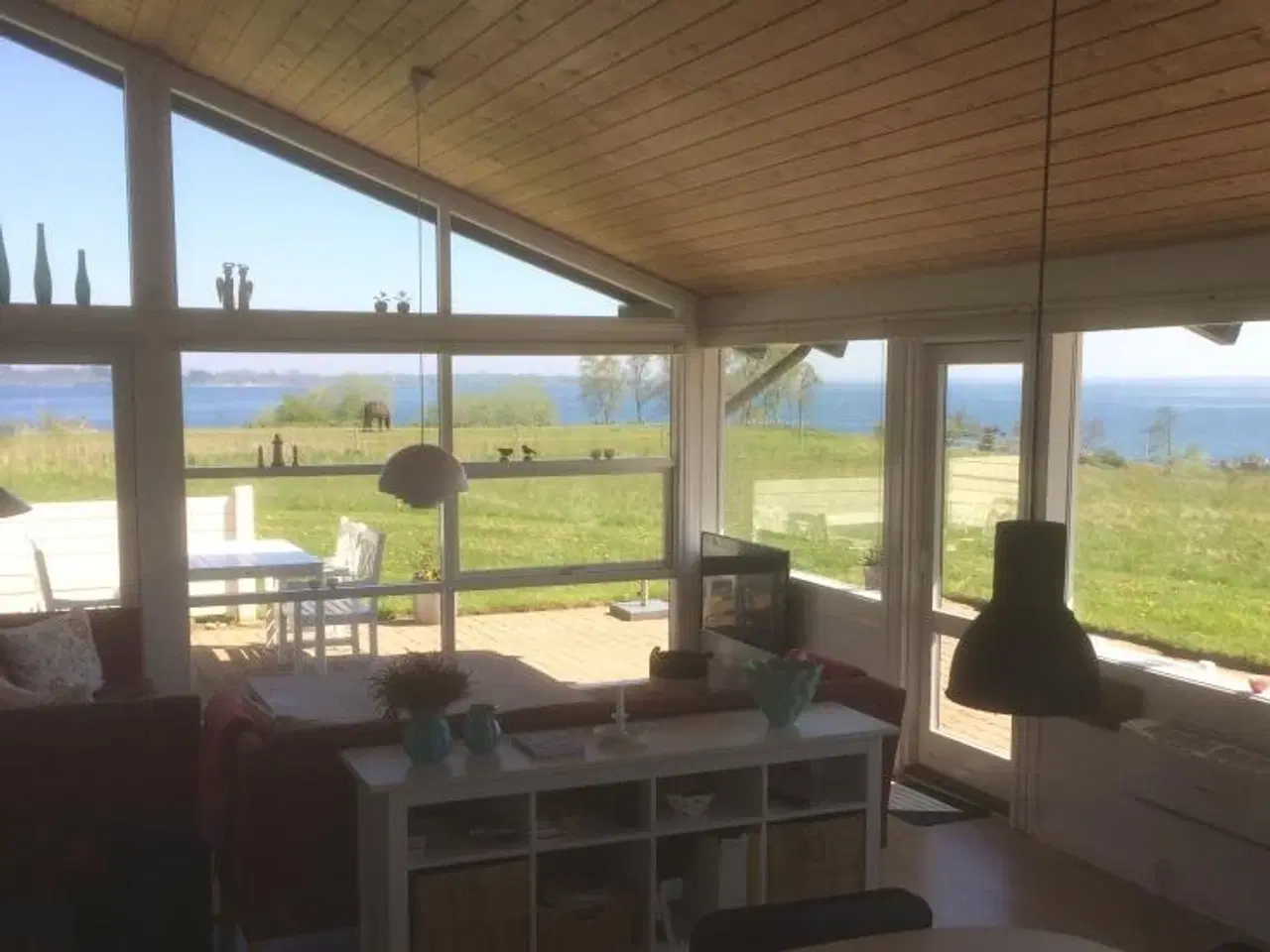 Billede 4 - Storsl�et panorama. DR�MMEUDSIGT ! Perfekt beliggenhed.
Frit Wi-Fi og Kabel-tv. Velegnet til beboelse hele �ret.