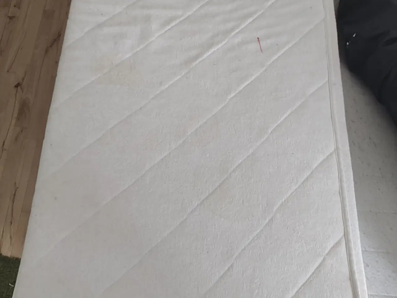 Billede 1 - Baby madras foræres væk 